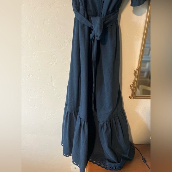 Moon River Navy Maxi Dress with Eyelet Details and Puff Sleeves
Size S - Picture 3 of 11